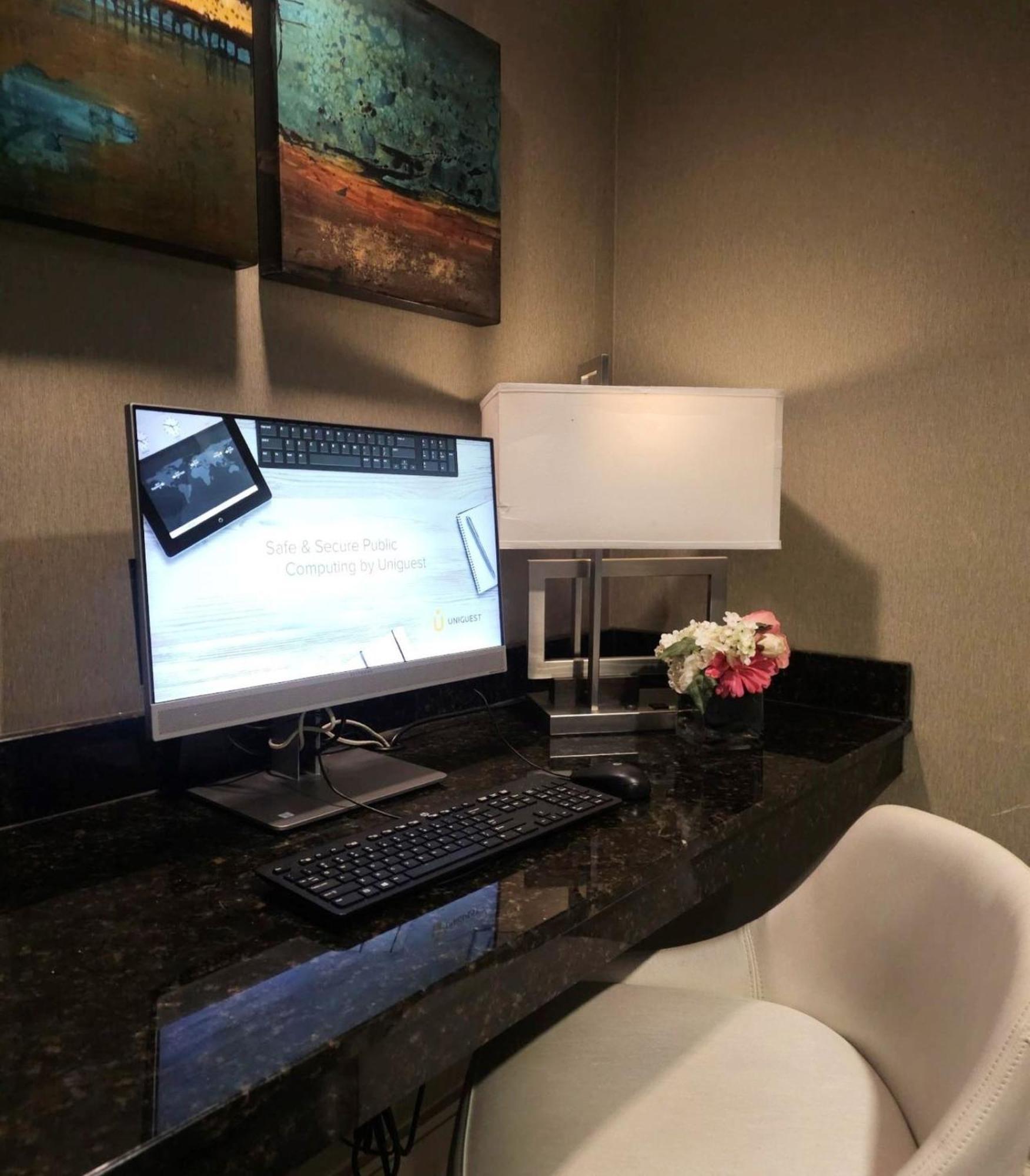 Отель Crowne Plaza Charleston By Ihg Север Чарлстон Экстерьер фото